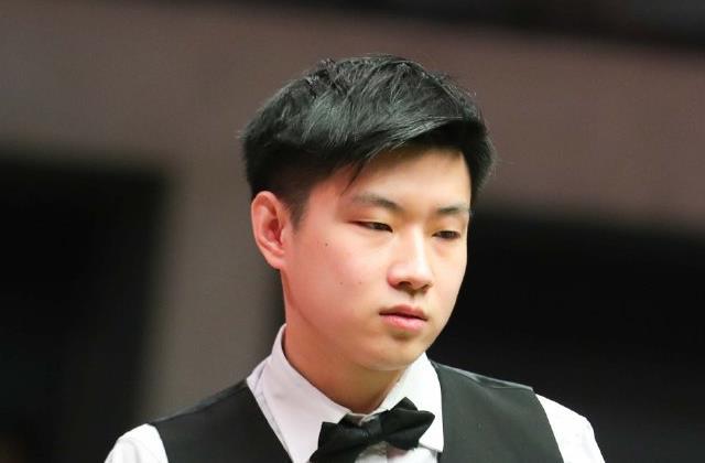 马卡：老佛爷在皇马输塞尔塔后召开紧急会议，持续至凌晨