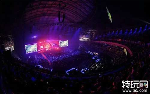 阿什拉夫谈伤病：我恢复得好多了，炎症也已经消退