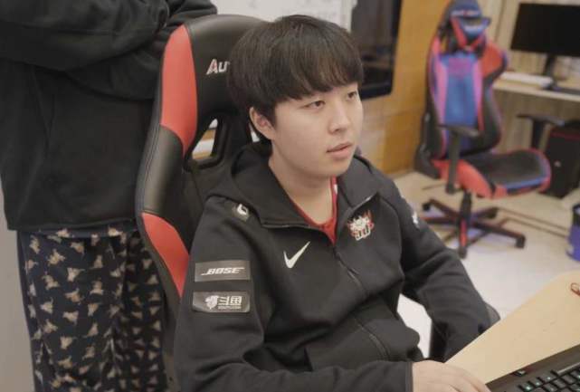 比赛一开始 比赛一开始