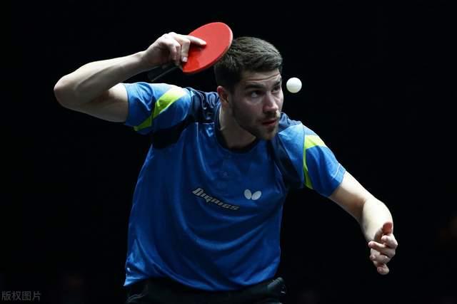 借着顽强的 借着顽强的